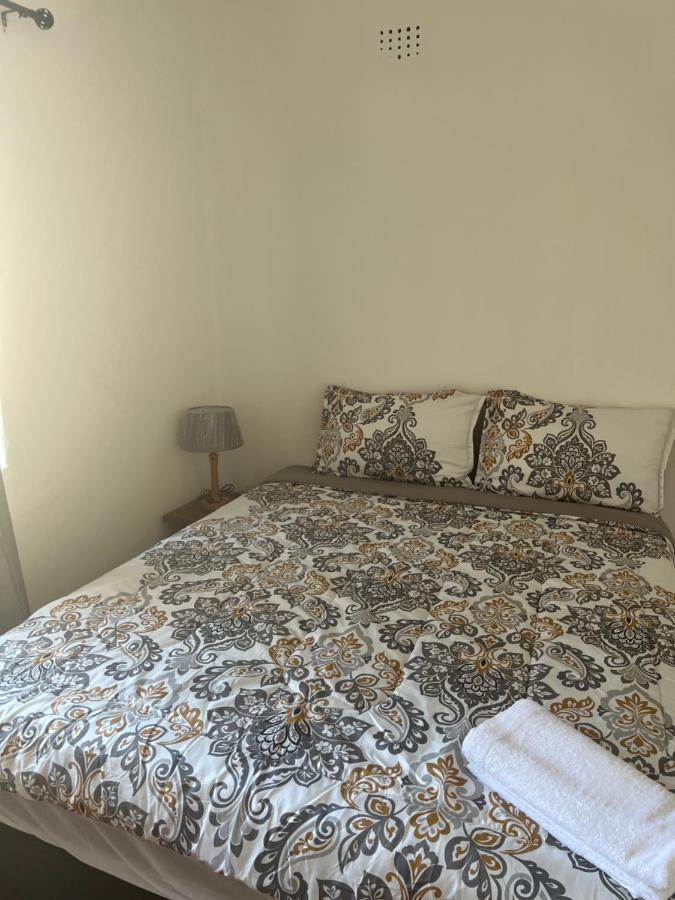 Mukala Lodge Lusaka Esterno foto